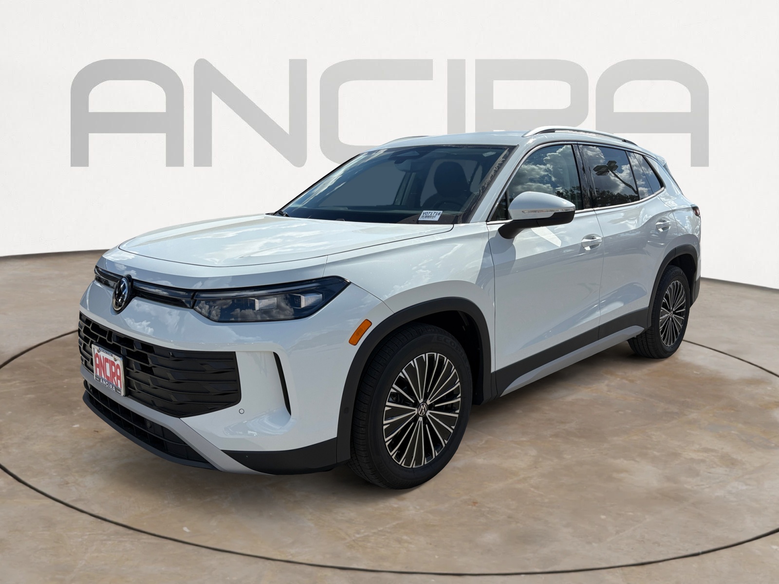 2025 Volkswagen Tiguan S photo 3