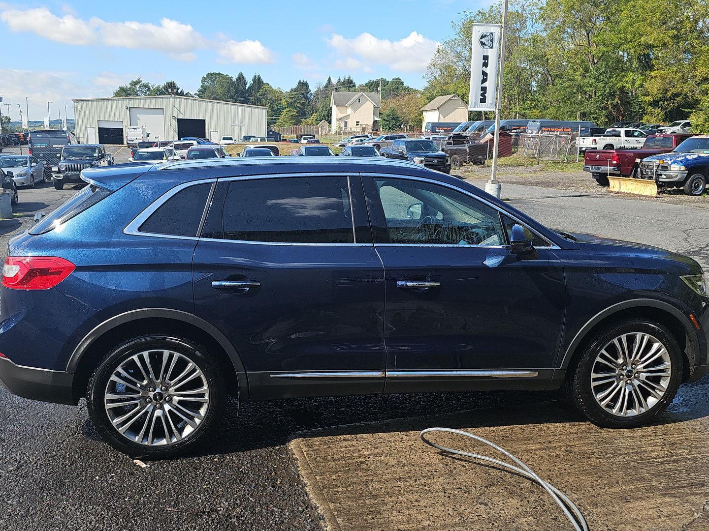 2017 Lincoln MKX Reserve photo 8