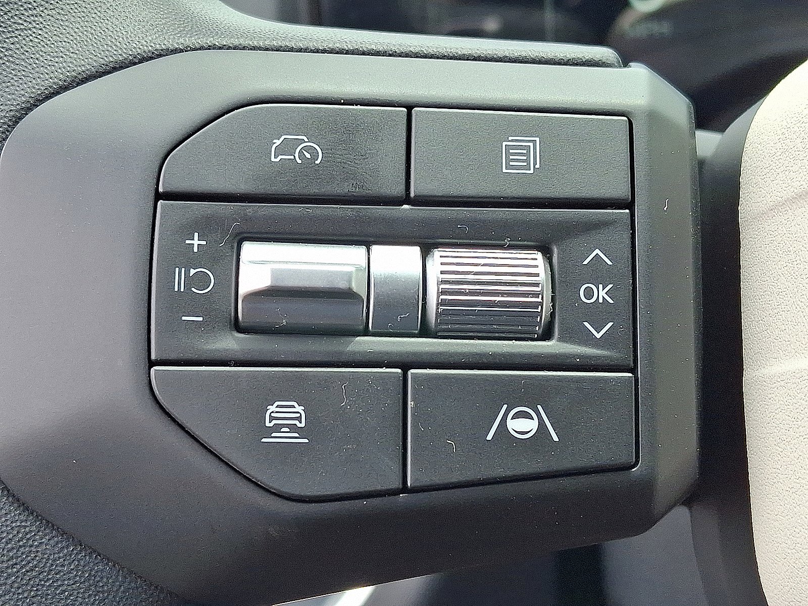 2025 Kia K4 GT-Line photo 17