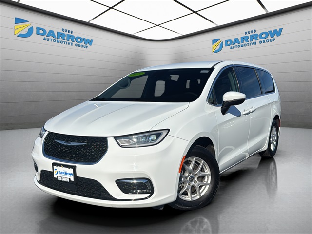 2023 Chrysler Pacifica Touring L's photo