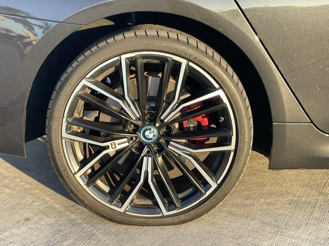 2023 Bmw 530e 5-Series photo 4