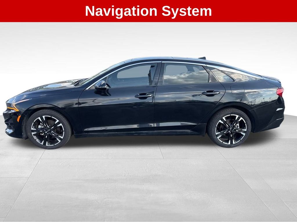 2022 Kia K5 GT-Line photo 2