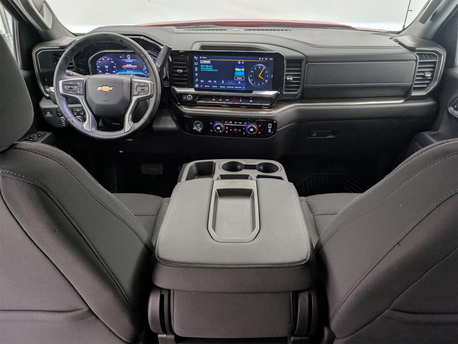 2024 Chevrolet Silverado 1500 LT photo 17