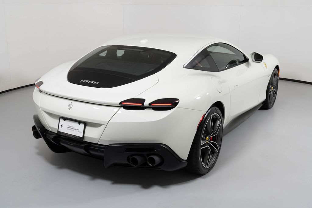 2022 Ferrari Roma photo 2