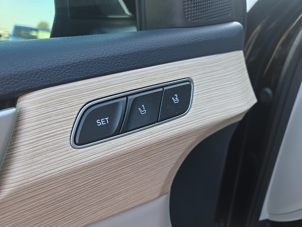 2023 Hyundai Palisade Limited photo 28