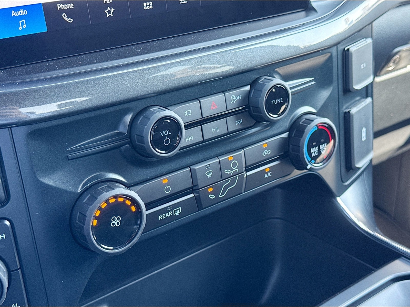 2025 Ford F-150 STX photo 15