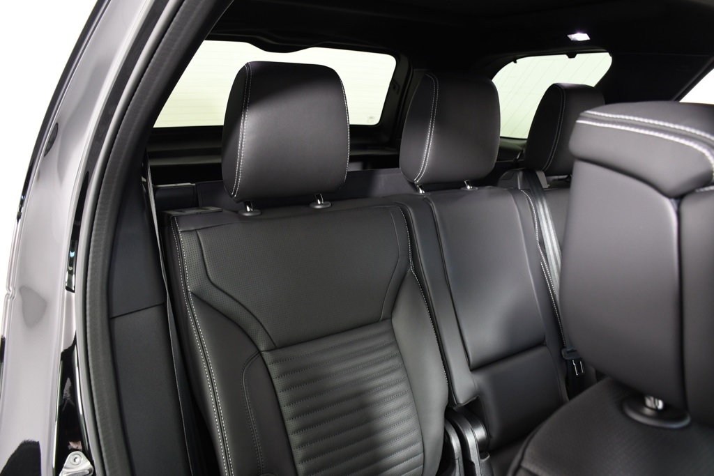2025 Land Rover Discovery SE photo 20