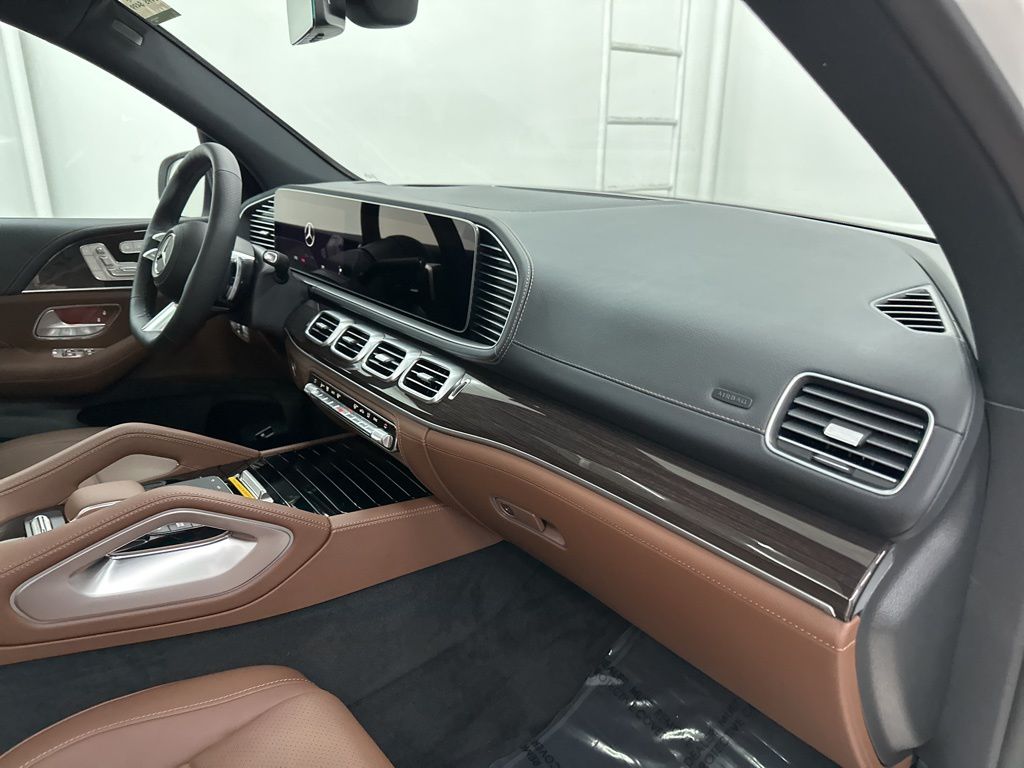 2026 Mercedes Benz GLS 450 4MATIC photo 28