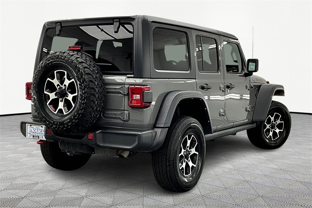 Used 2021 Jeep Wrangler Unlimited Rubicon with VIN 1C4JJXFM2MW655834 for sale in Kansas City