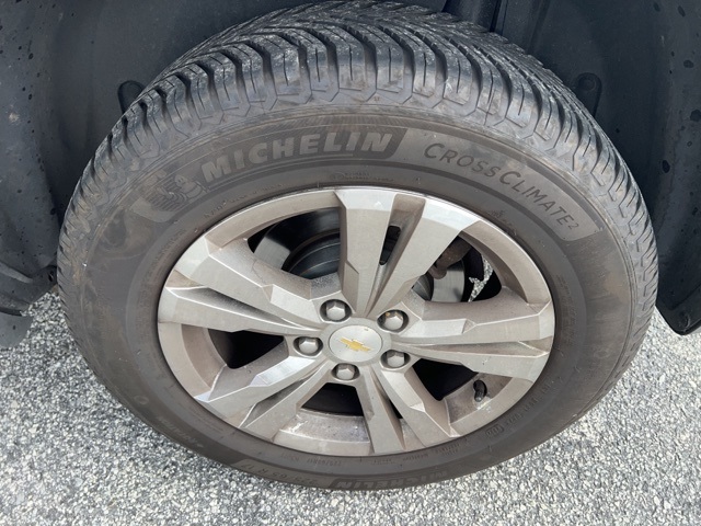 2014 Chevrolet Equinox LS photo 3