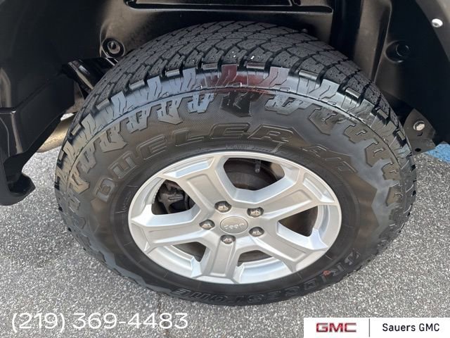 2021 Jeep Wrangler Sport S photo 30