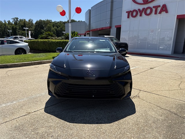 2025 Toyota Camry LE photo 5