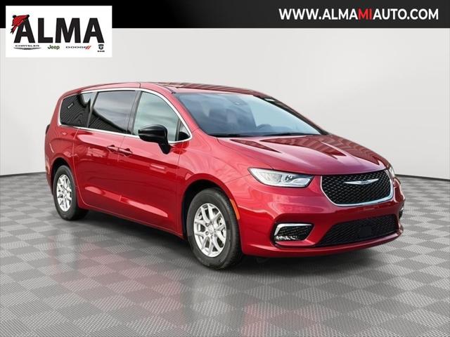 2026 Chrysler Pacifica Select's photo