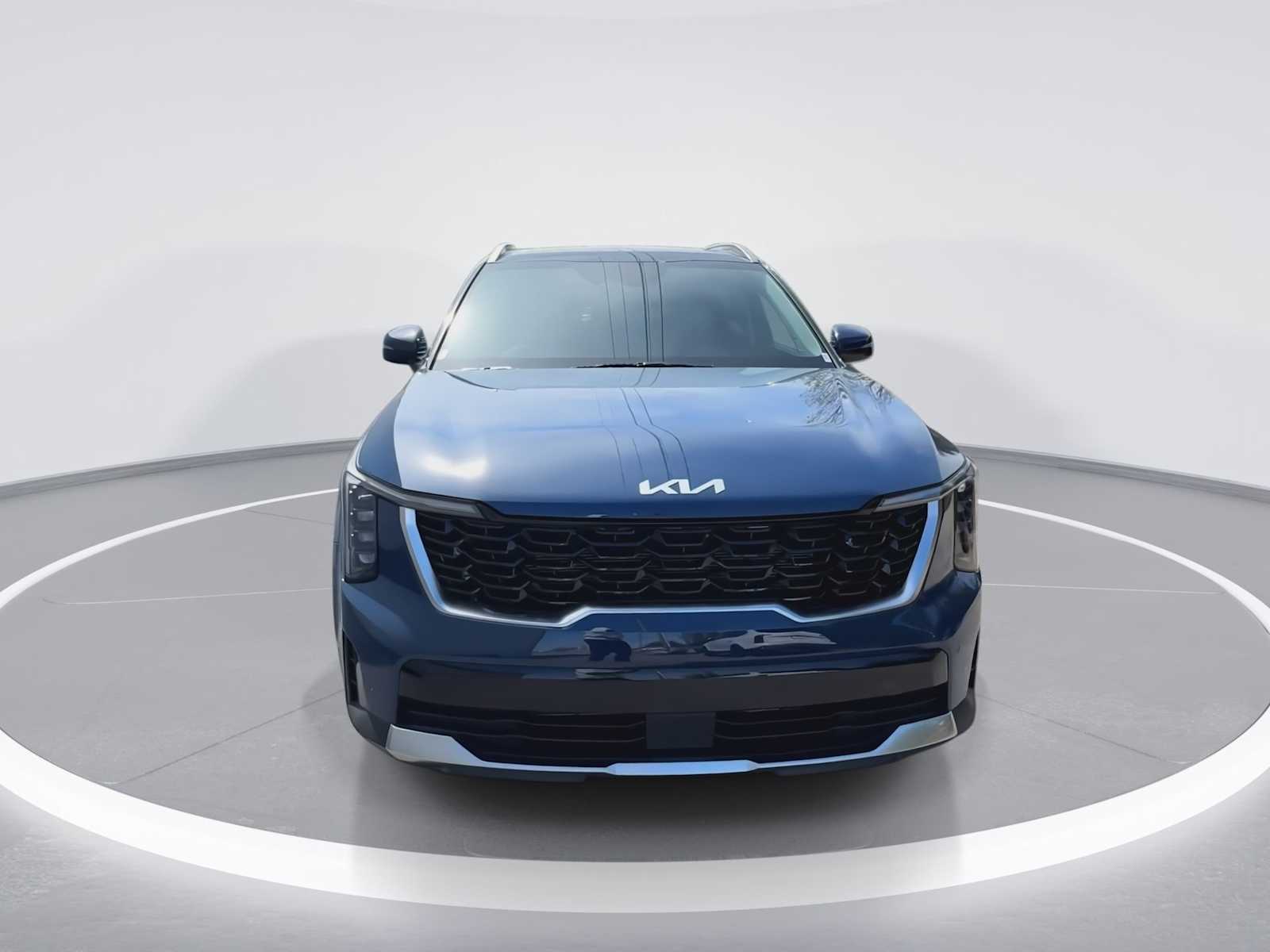 2025 Kia Sorento S photo 3