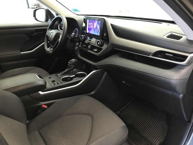 2023 Toyota Highlander L photo 14