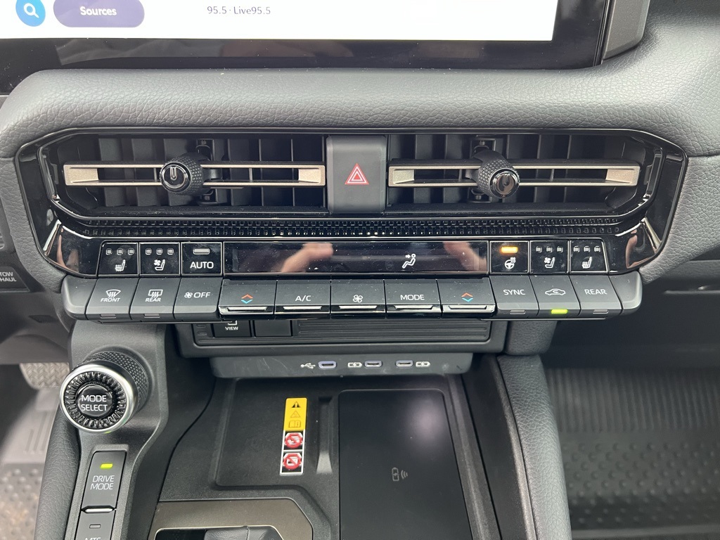 2025 Toyota Land Cruiser Base photo 19