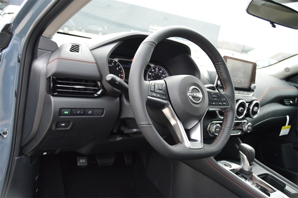 2025 Nissan Sentra SR photo 22