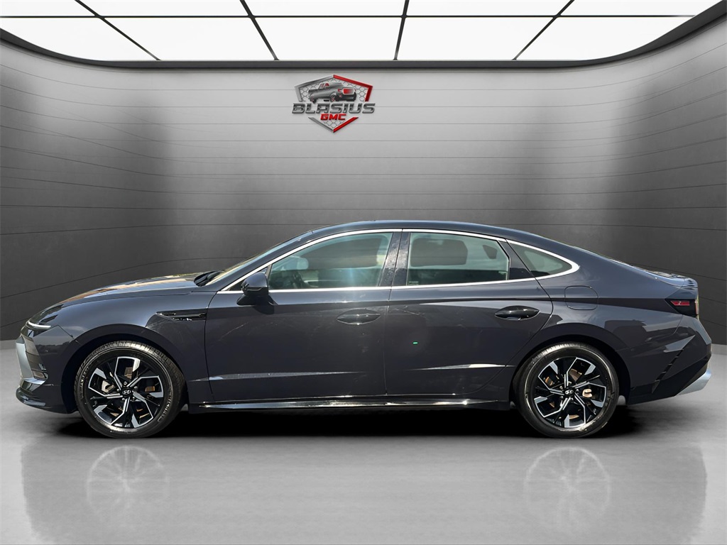 2024 Hyundai Sonata SEL photo 2