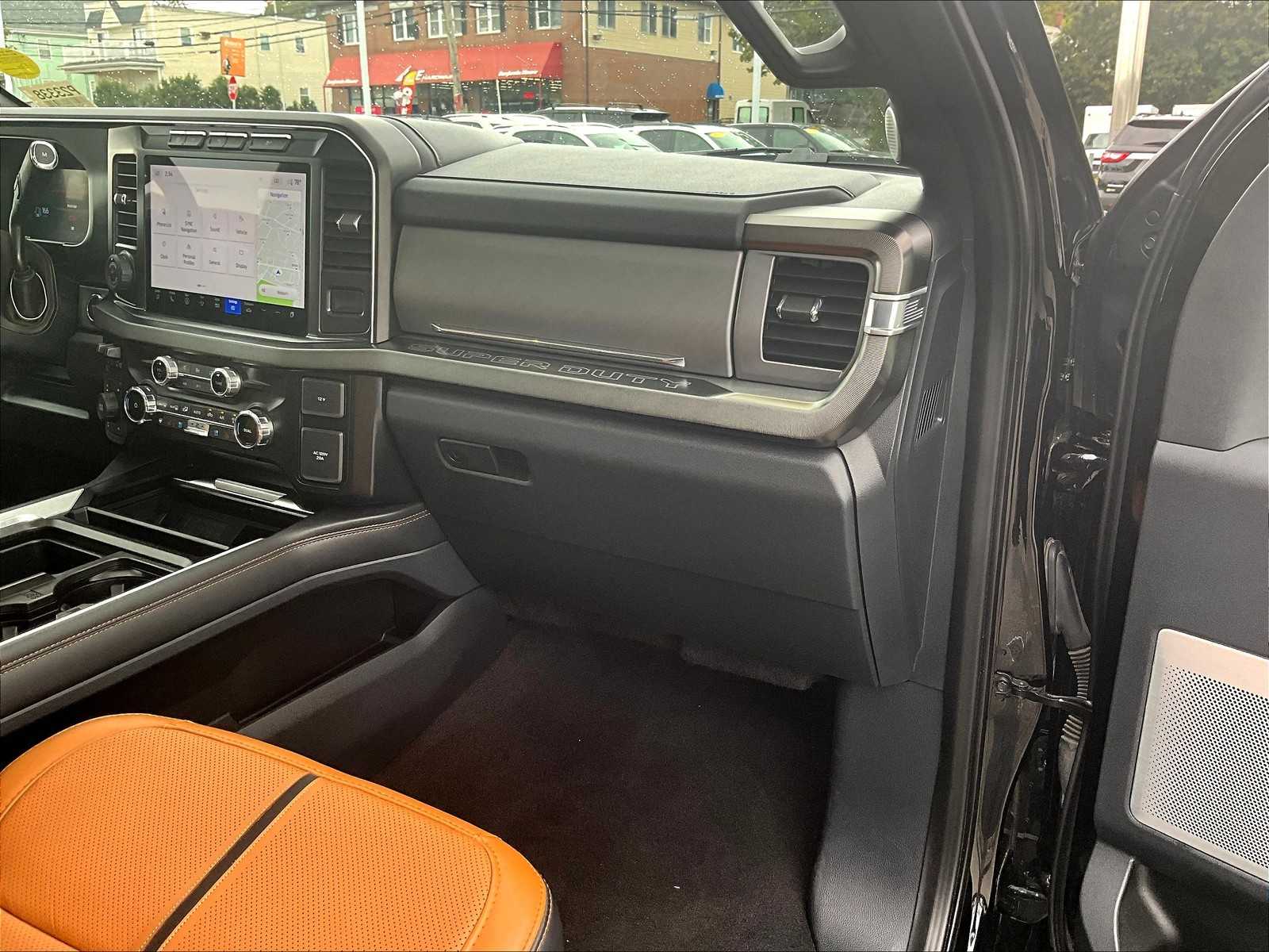2024 Ford F-250 Platinum photo 12