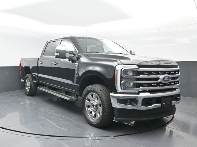 2026 Ford F-250 Lariat photo 2