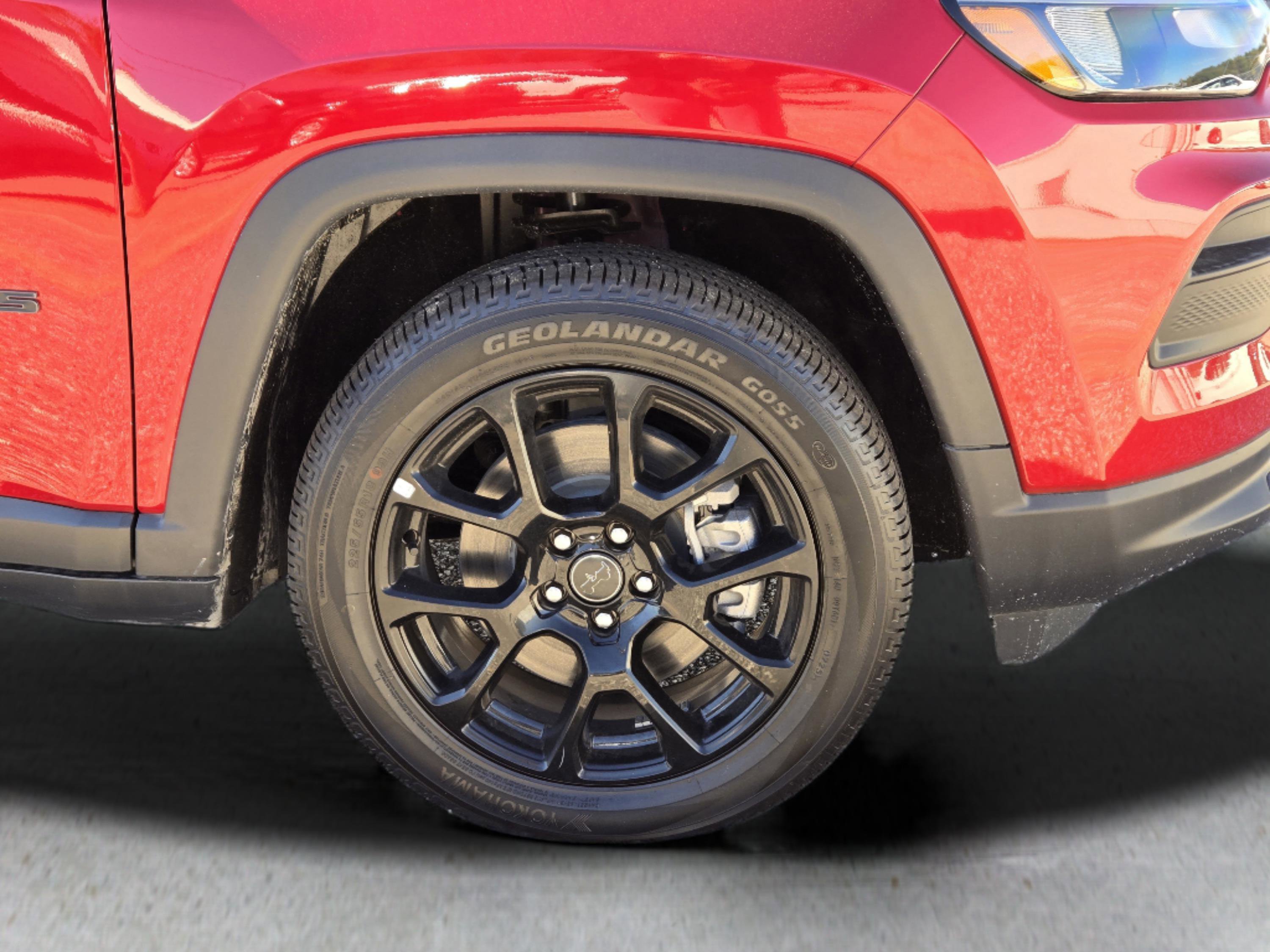 2026 Jeep Compass Latitude photo 4