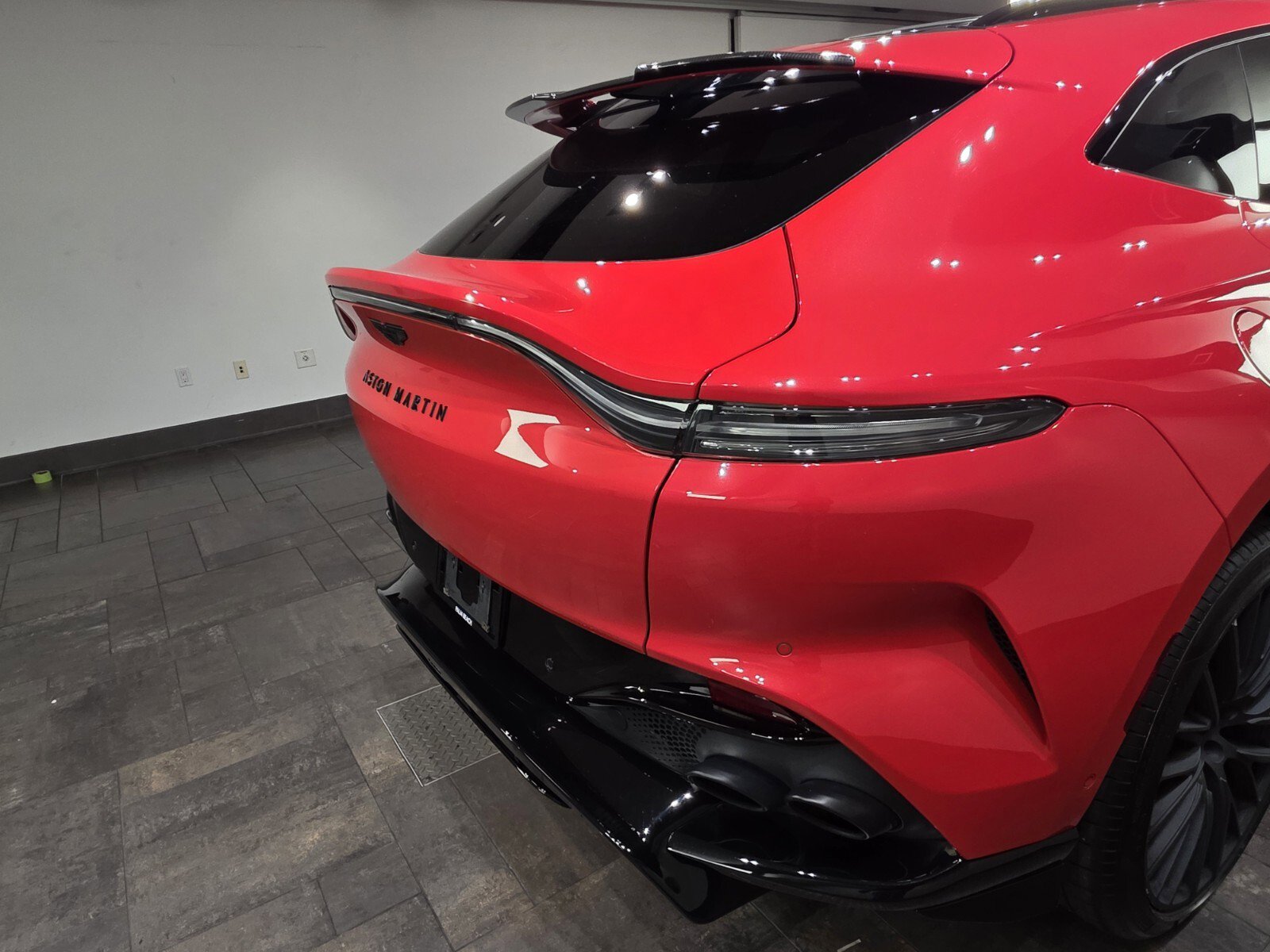 2023 Aston Martin DBX DBX707 photo 8
