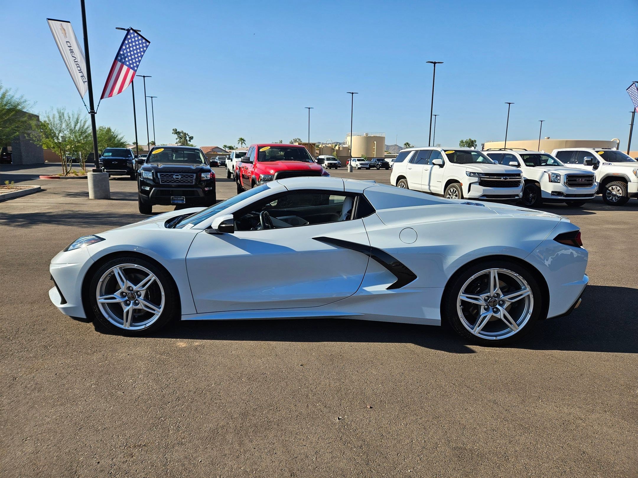 2021 Chevrolet Corvette Stingray 2LT photo 2
