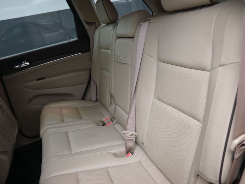 2020 Jeep Grand Cherokee Overland photo 13