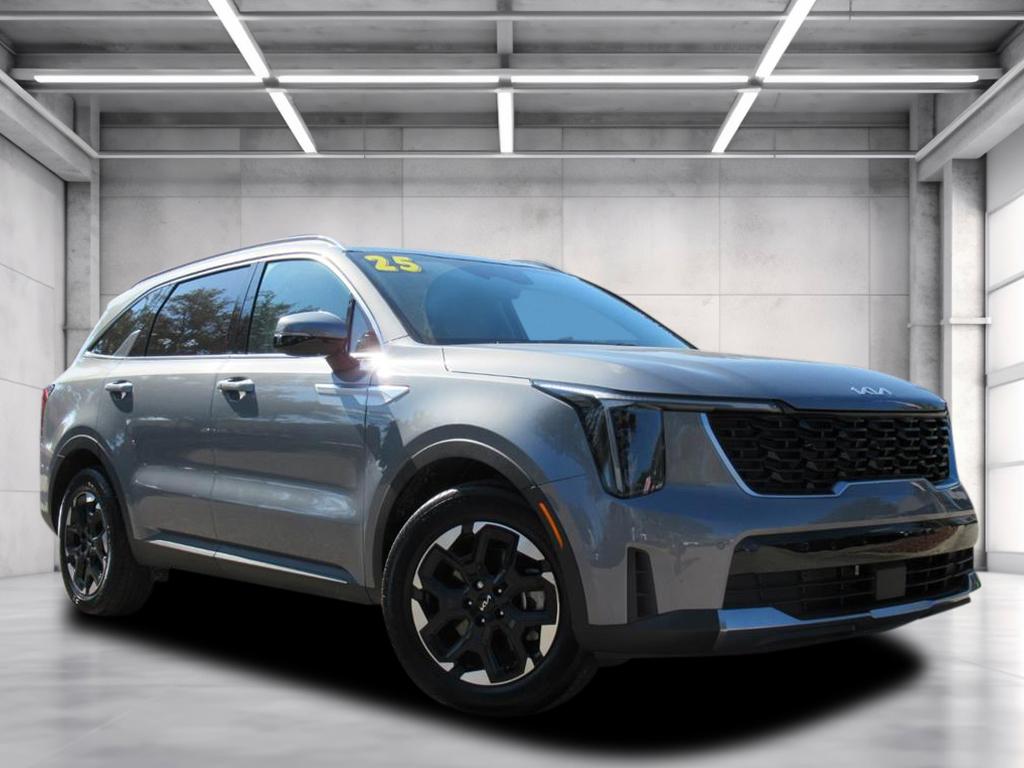 2025 Kia Sorento S's photo