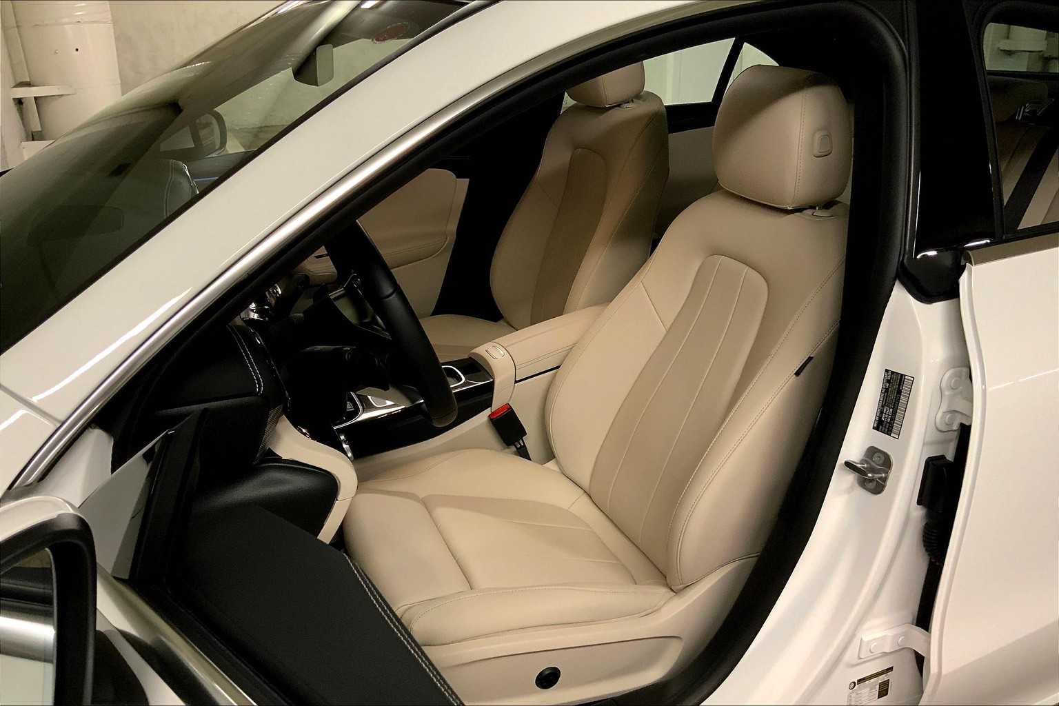 2025 Mercedes Benz CLA 250 photo 7
