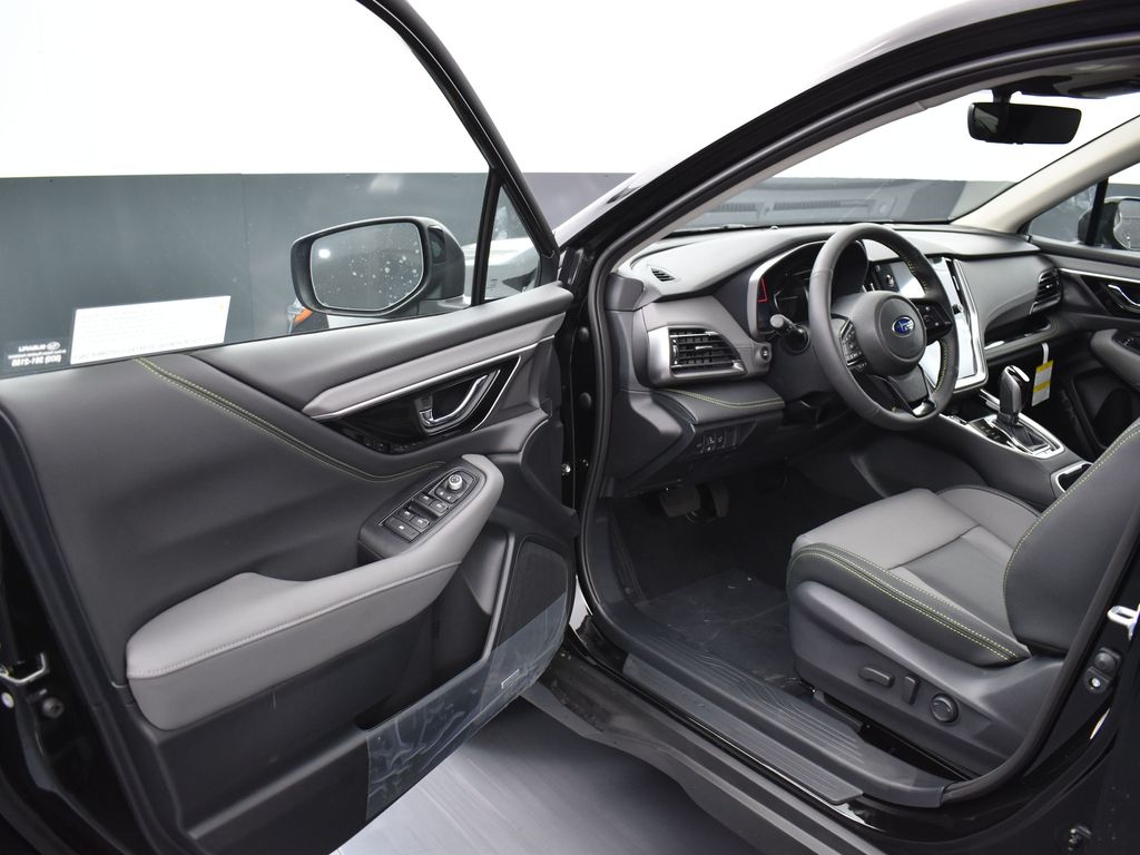 2025 Subaru Outback Onyx Edition photo 5