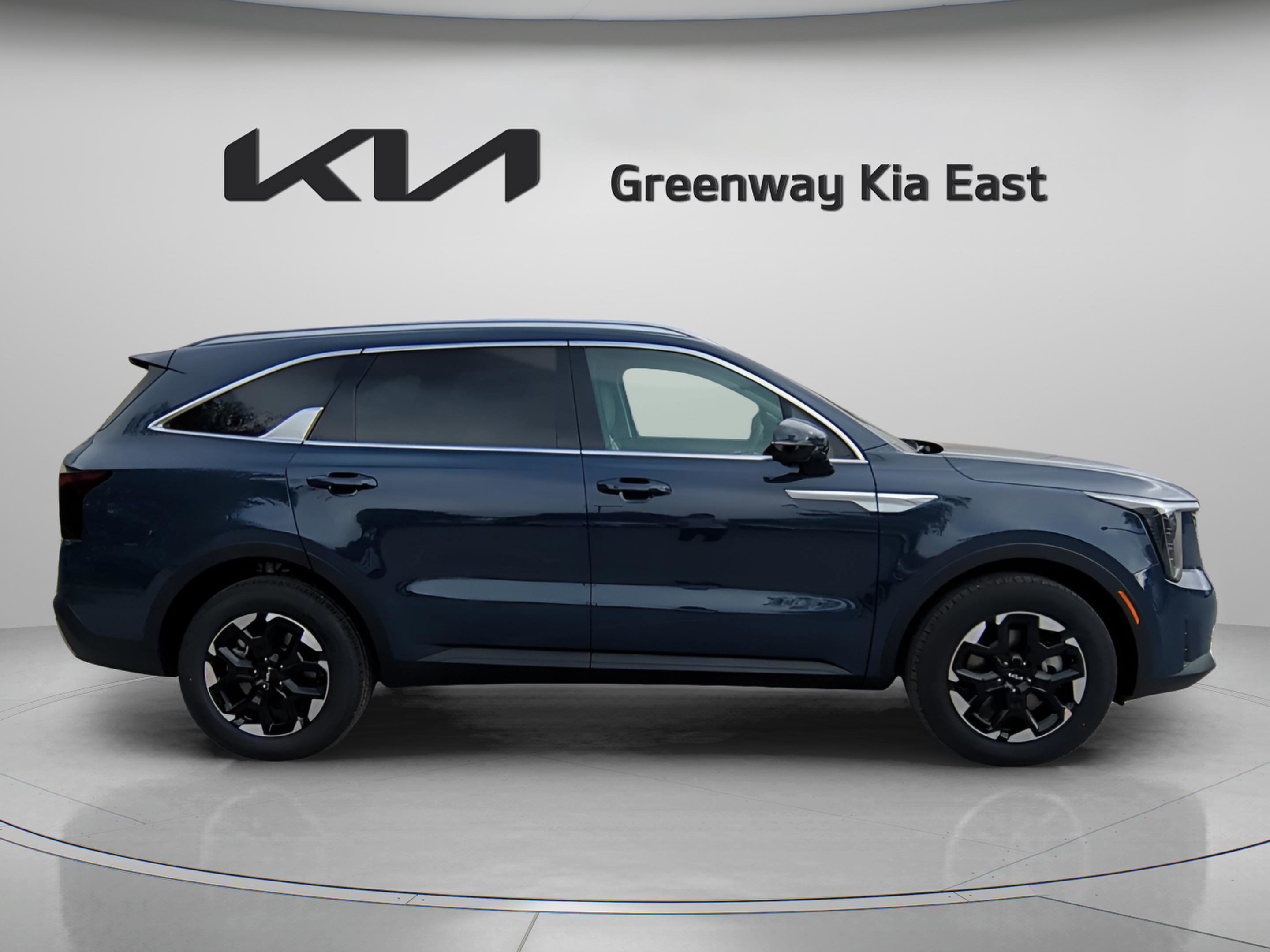 2025 Kia Sorento S photo 9