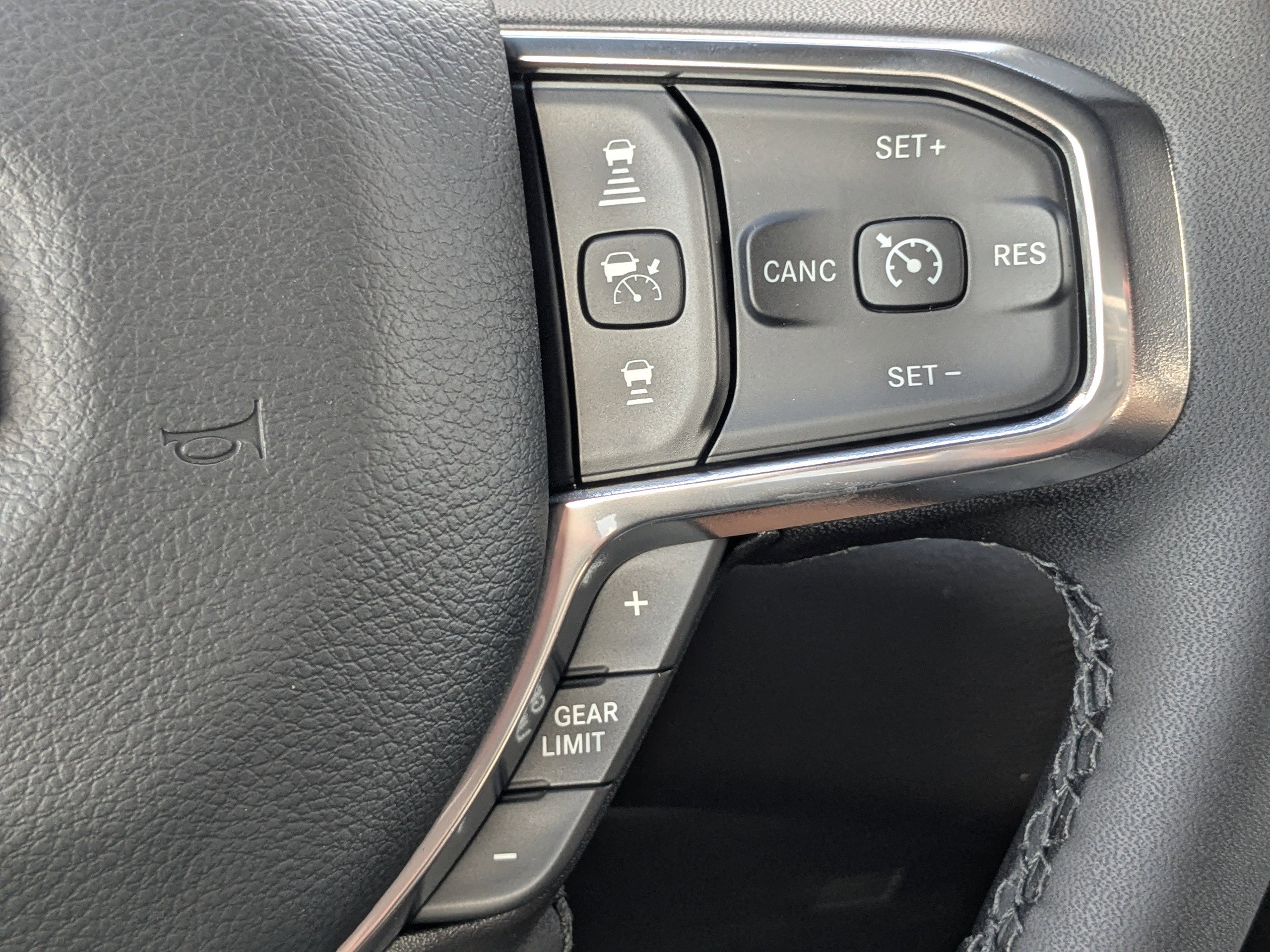 2026 Ram 1500 Laramie photo 25