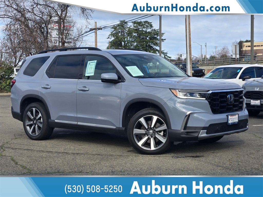2025 Honda Pilot Touring's photo