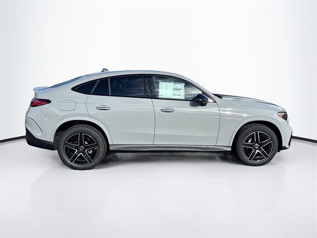 2026 Mercedes Benz GLC 300 4MATIC photo 3