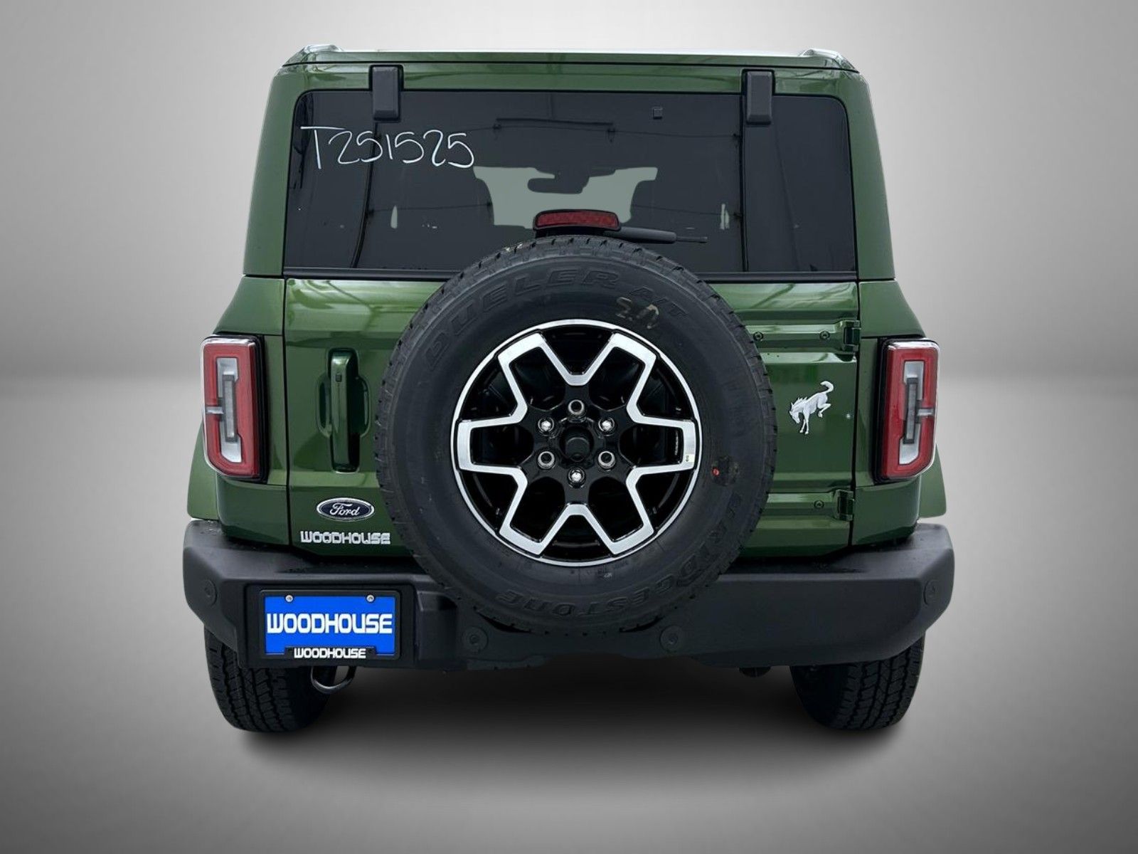 2025 Ford Bronco Outer Banks photo 6