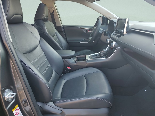 2019 Toyota RAV4 Limited photo 28