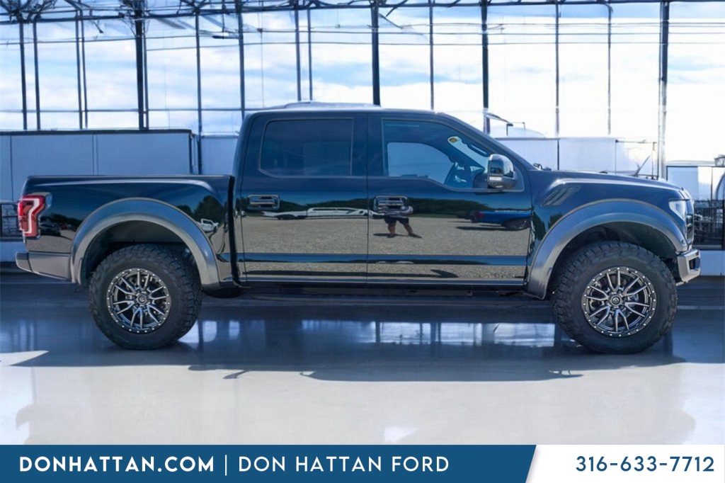 2017 Ford F-150 Raptor photo 30