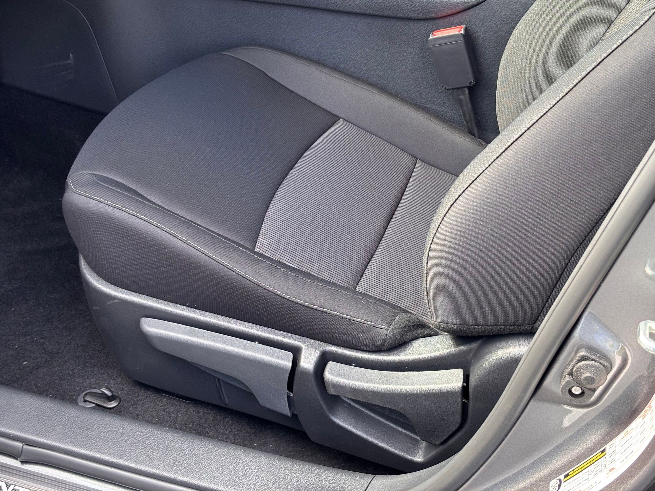 2025 Nissan Sentra SV photo 4