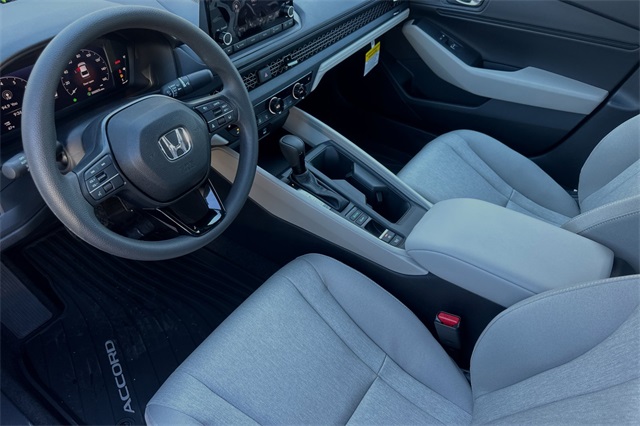 2025 Honda Accord SE photo 6