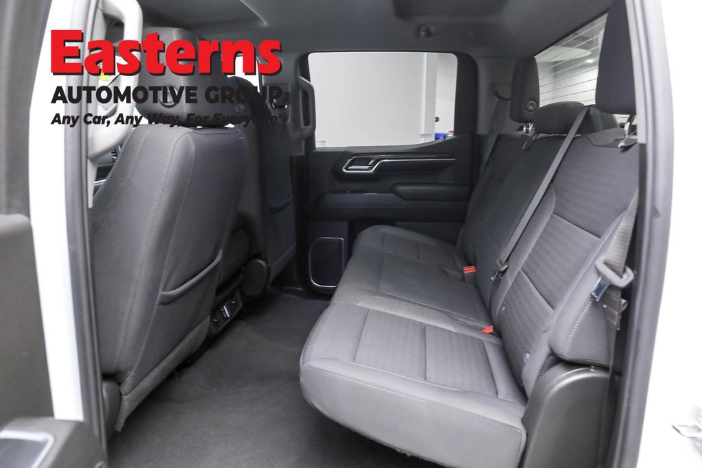 2023 Chevrolet Silverado 1500 LT photo 18