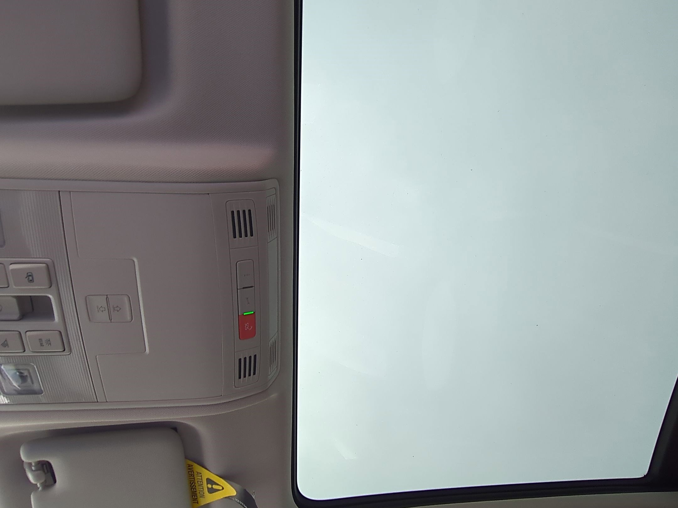 2025 Volkswagen Taos SEL photo 14