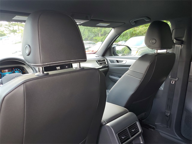 2026 Volkswagen Atlas Cross Sport SE photo 11