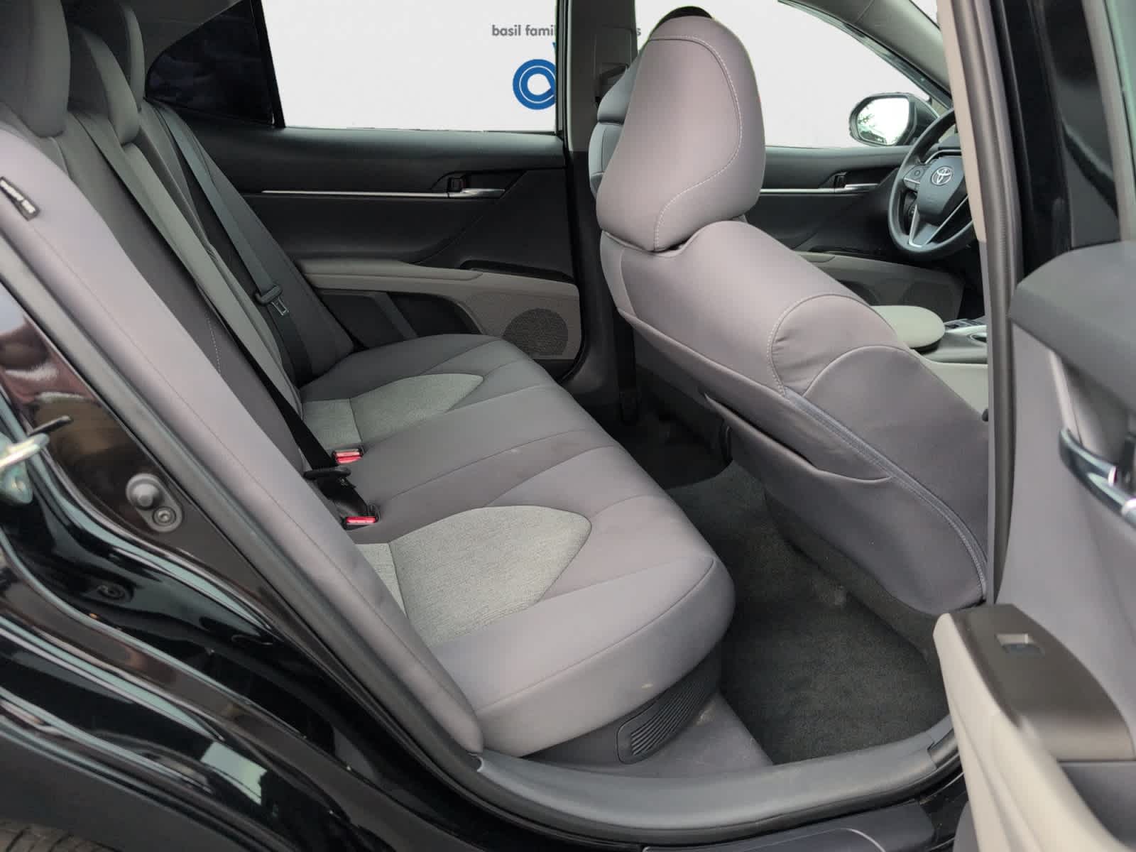 2022 Toyota Camry Hybrid LE SE photo 16