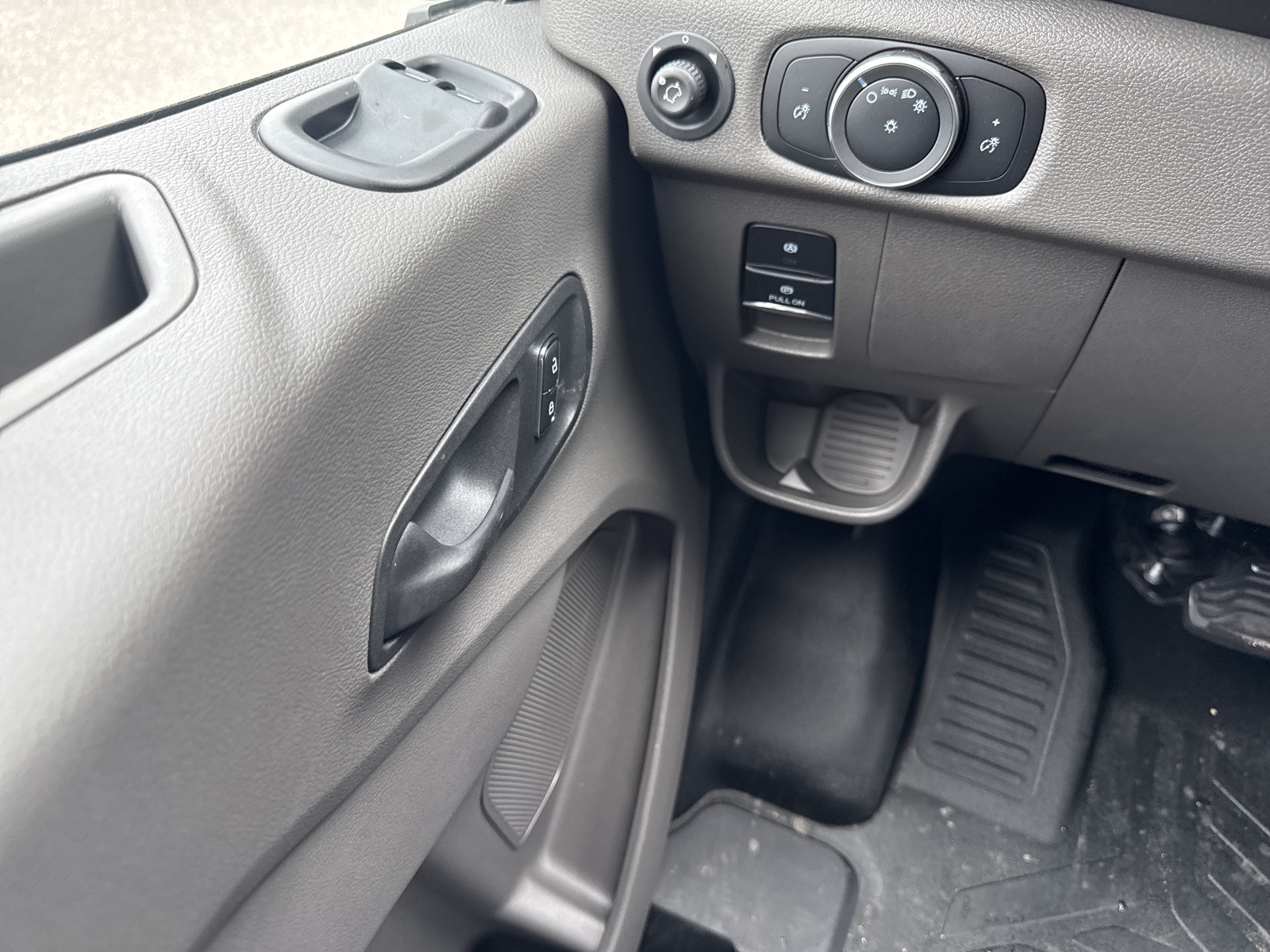 2025 Ford Transit photo 19
