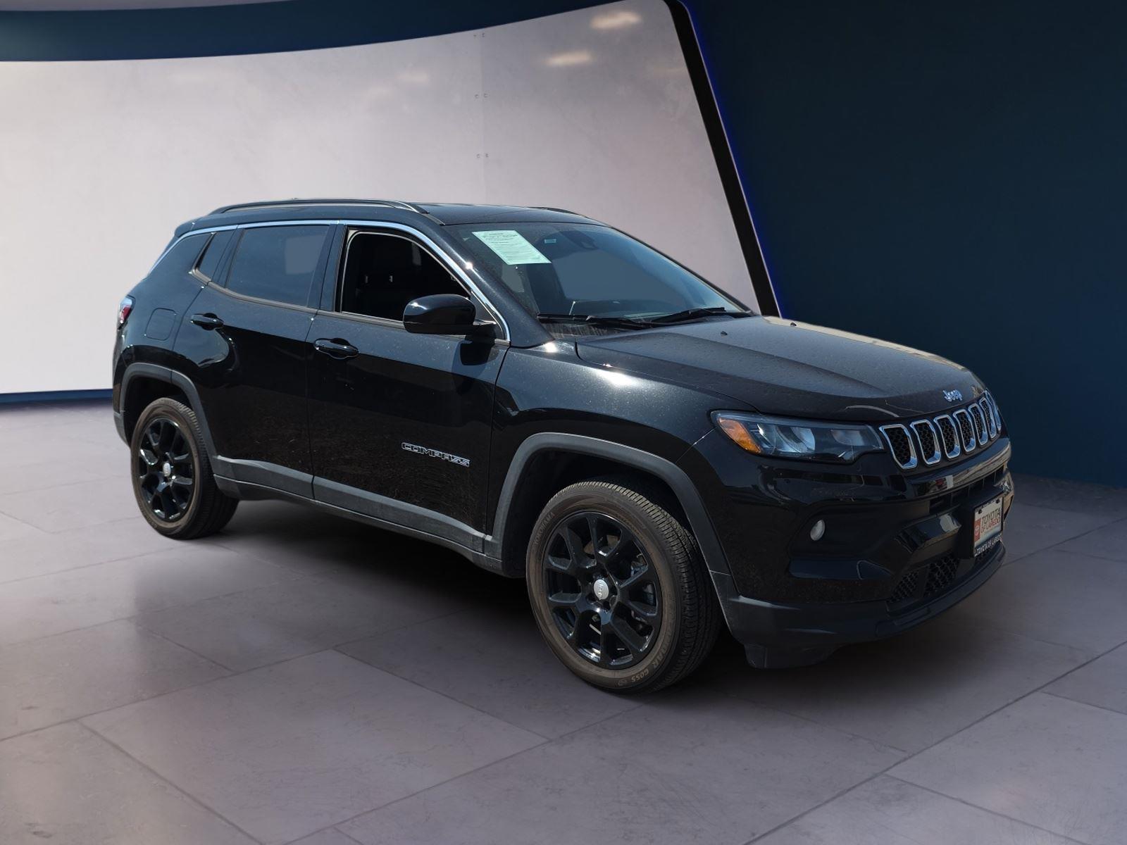 2024 Jeep Compass Latitude Lux photo 7