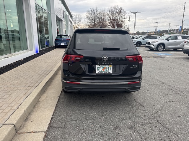 2022 Volkswagen Tiguan SE photo 4