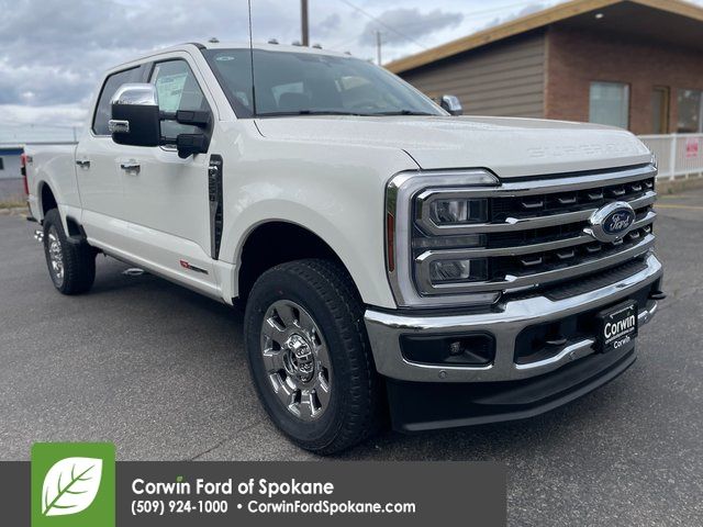 2025 Ford F-350 Super Duty King Ranch's photo
