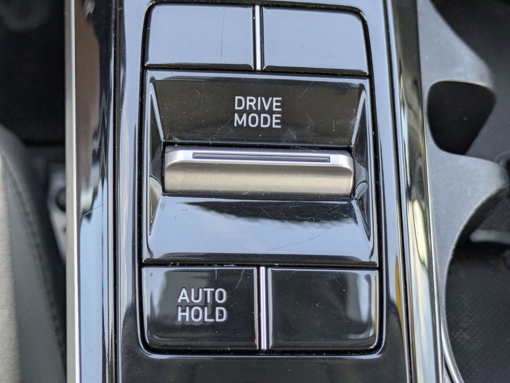 2022 Hyundai Sonata SE photo 17