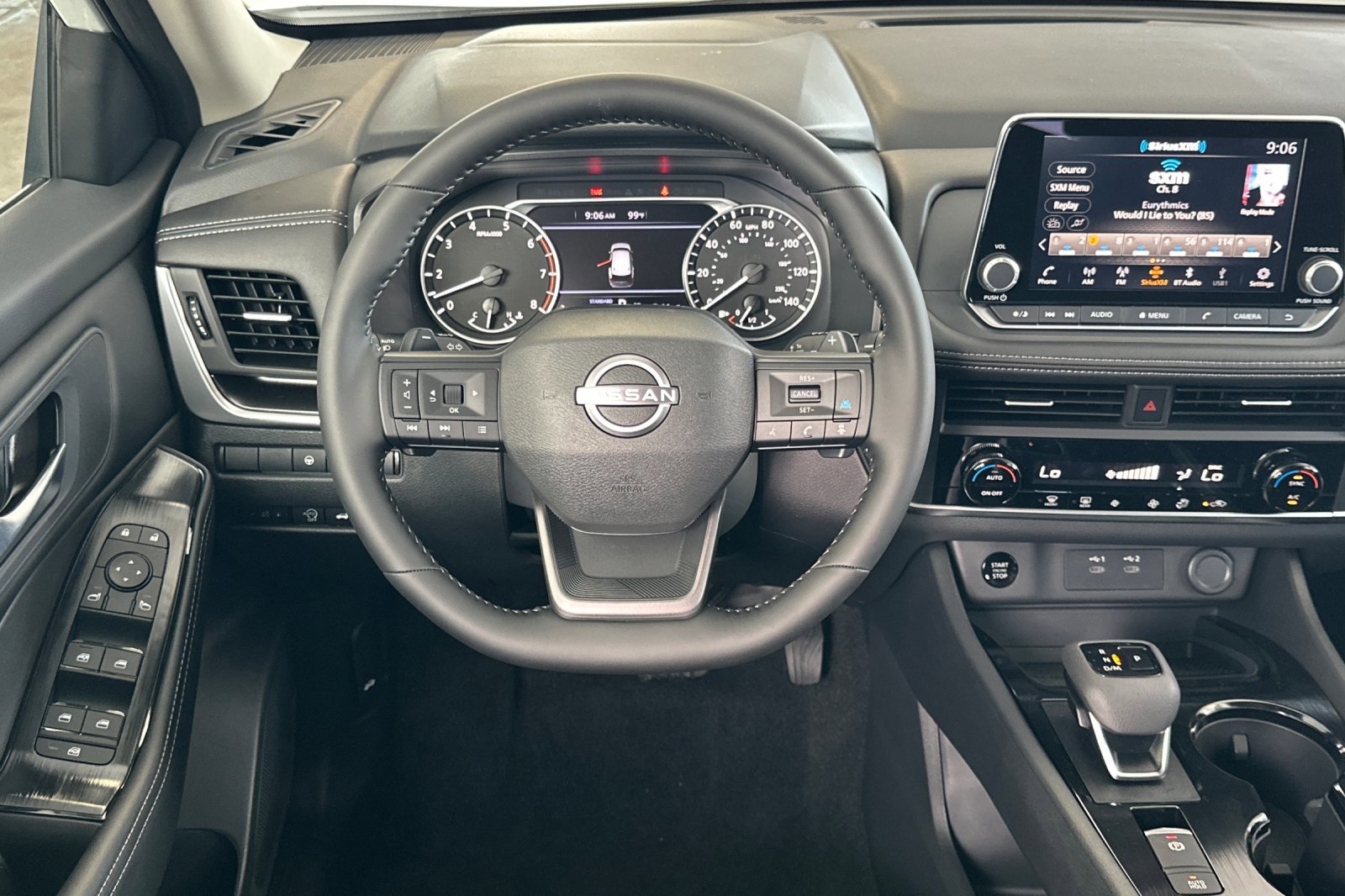 2026 Nissan Rogue SV photo 13